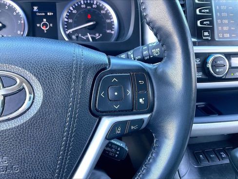 Used 2019 Toyota Highlander Limited Platinum AWD/4WD image 24