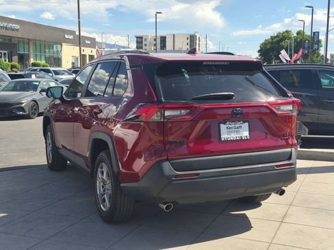 Used 2024 Toyota RAV4 LE AWD/4WD image 7