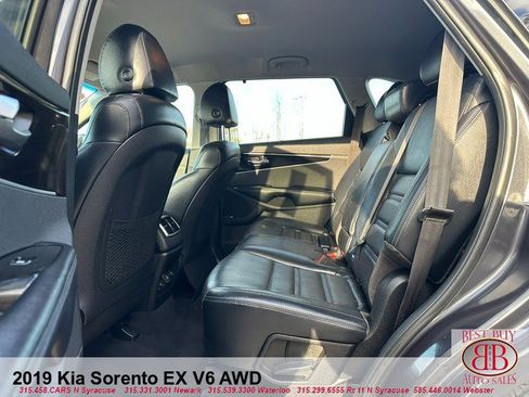 Used 2019 Kia Sorento EX w/ EX Premium Package image 12