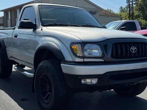 Used 2002 Toyota Tacoma PreRunner RWD image 4