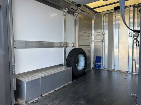 New 2025 Chevrolet Brightdrop 400 image 15