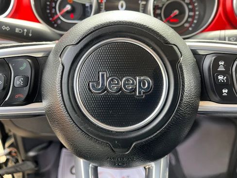 Used 2020 Jeep Gladiator Rubicon AWD/4WD image 15