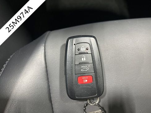 Used 2023 Toyota RAV4 XLE Premium image 32