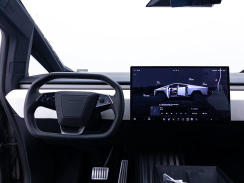 Used 2024 Tesla Cybertruck AWD Crew Cab image 5