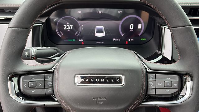 Used 2024 Jeep Wagoneer Launch Edition AWD/4WD image 13