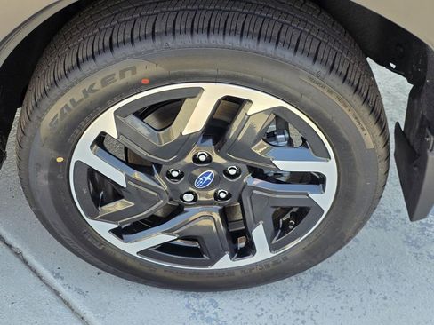 New 2026 Subaru Forester Premium AWD/4WD image 36