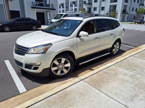 Used 2014 Chevrolet Traverse LTZ FWD image 1