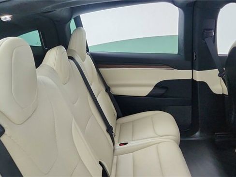 Used 2024 Tesla Model X image 24
