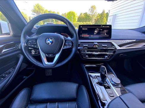Used 2022 BMW 530i xDrive w/ Premium Package AWD/4WD image 12