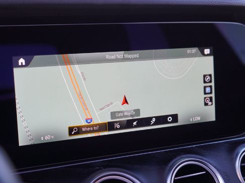 Used 2022 Mercedes-Benz E 450 4MATIC Sedan image 11