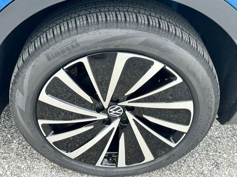 Used 2025 Volkswagen ID.4 Pro AWD/4WD image 24