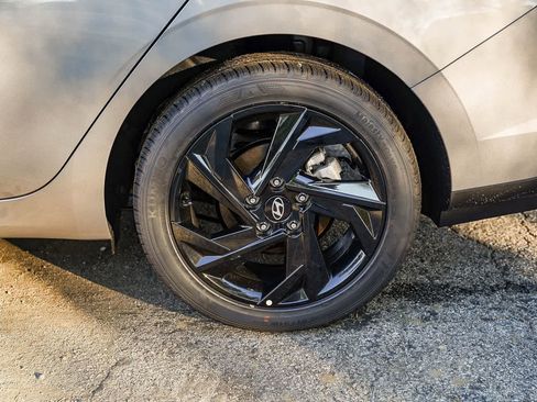 New 2026 Hyundai Elantra Sport image 7
