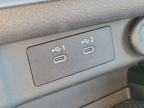 Used 2025 Nissan Rogue SV FWD image 28