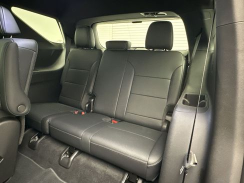 Used 2026 Chevrolet Traverse LT w/ Driver Confidence Package AWD/4WD image 32
