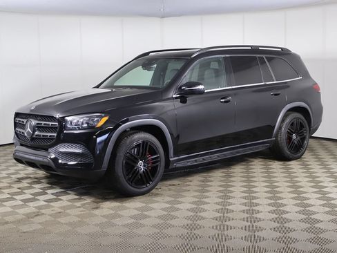 Used 2022 Mercedes-Benz GLS 450 4MATIC image 11