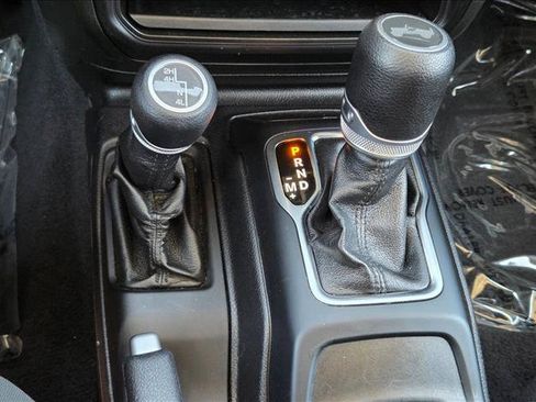 Used 2021 Jeep Wrangler Unlimited Sport AWD/4WD image 13