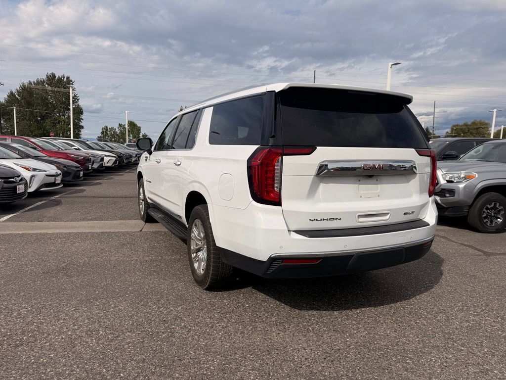Used 2021 GMC Yukon XL SLT AWD/4WD image 3
