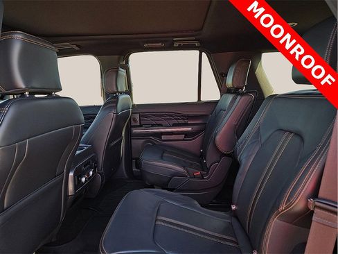 Used 2023 Ford Expedition Platinum image 10