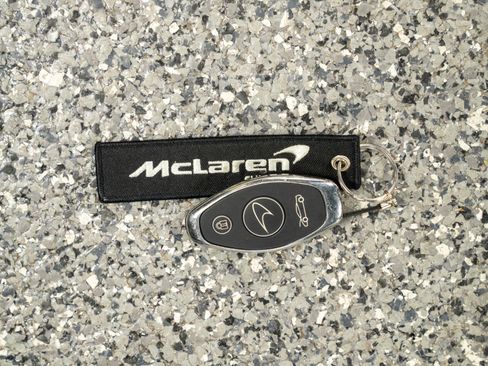 Used 2018 McLaren 570S Spider image 18