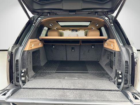 New 2026 Land Rover Range Rover SE image 5