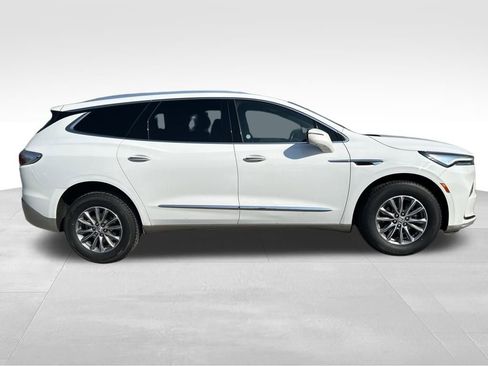 Used 2024 Buick Enclave Premium image 6