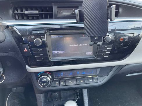 Used 2014 Toyota Corolla LE FWD image 7