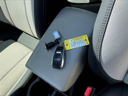 Used 2022 Subaru Forester Premium AWD/4WD image 18