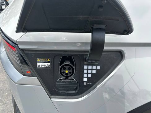 Used 2024 Hyundai Ioniq 5 SEL RWD image 15