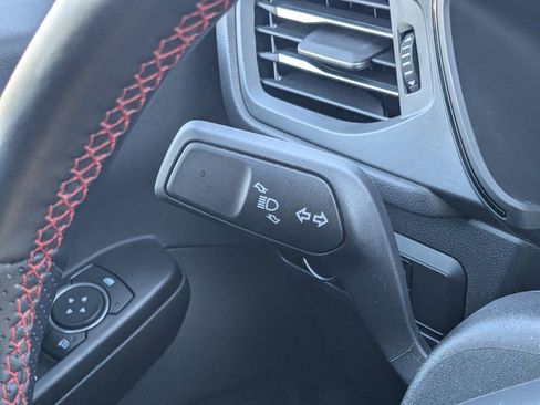 Used 2025 Ford Escape ST-Line image 25