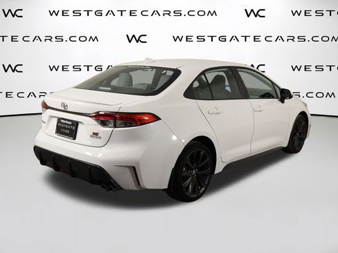 Used 2024 Toyota Corolla SE image 40