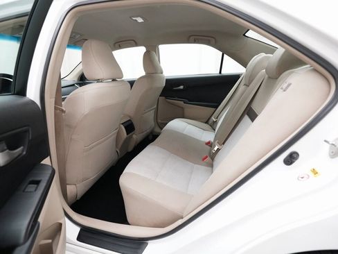 Used 2012 Toyota Camry LE image 15