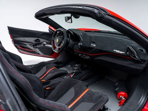 Used 2020 Ferrari 488 Pista Spider image 74