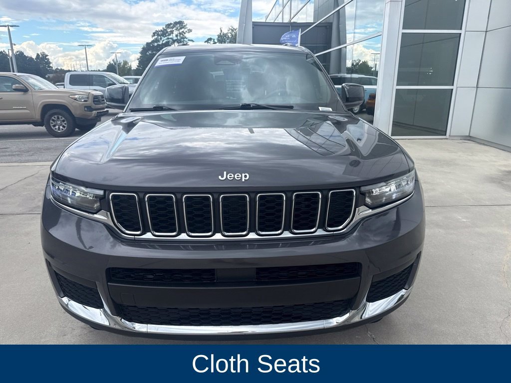 Used 2025 Jeep Grand Cherokee L Laredo w/ Trailer Tow Package AWD/4WD image 2