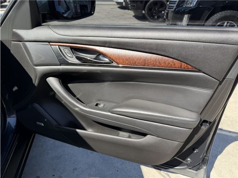 Used 2018 Cadillac CTS Luxury RWD image 30
