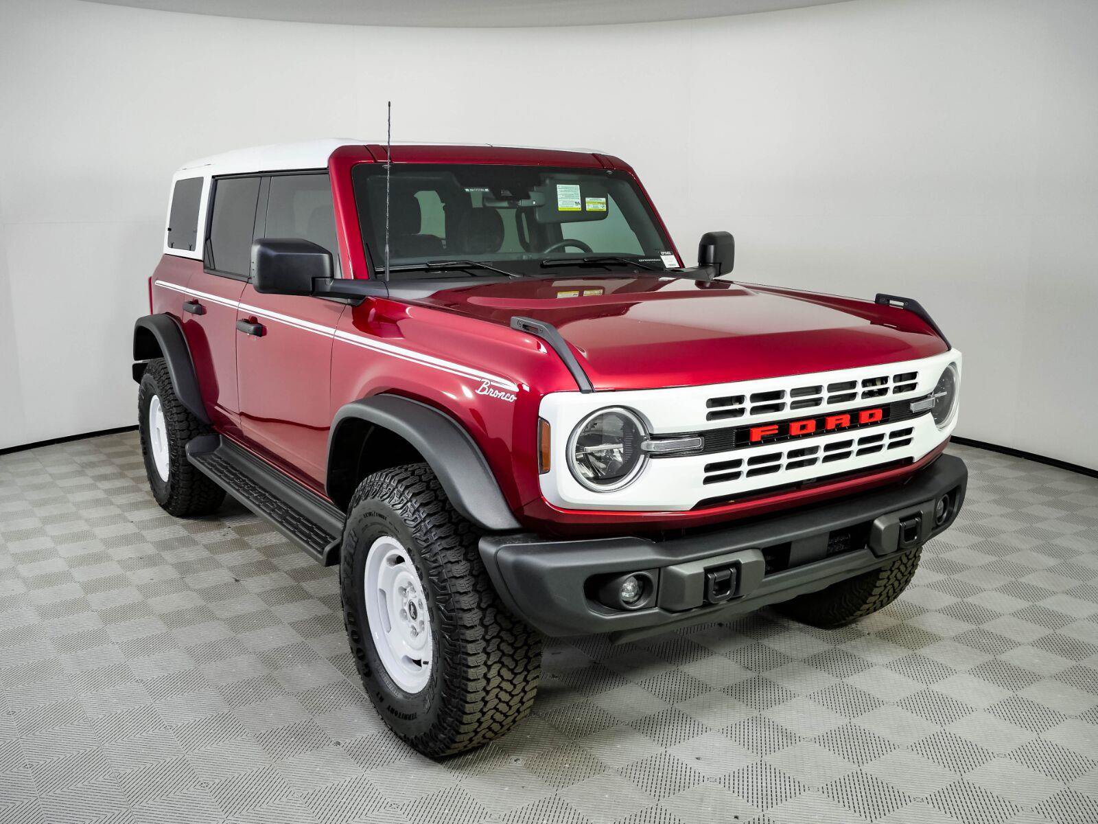 Used 2025 Ford Bronco Heritage Edition AWD/4WD image 23