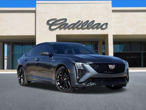 New 2026 Cadillac CT5 V image 2