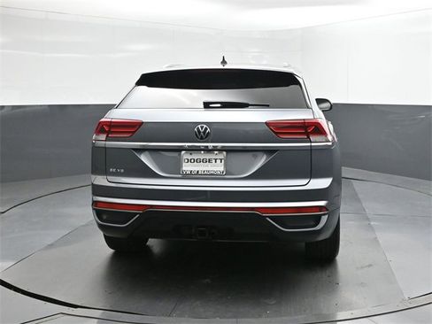 Certified 2023 Volkswagen Atlas Cross Sport SE image 8
