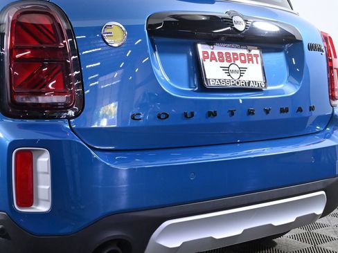 Certified 2023 MINI Cooper Countryman SE w/ Storage Package image 8