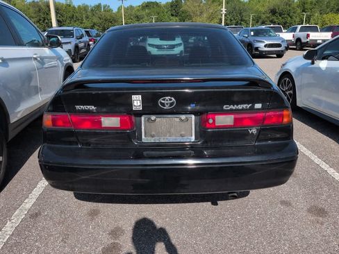 Used 1998 Toyota Camry LE FWD image 4