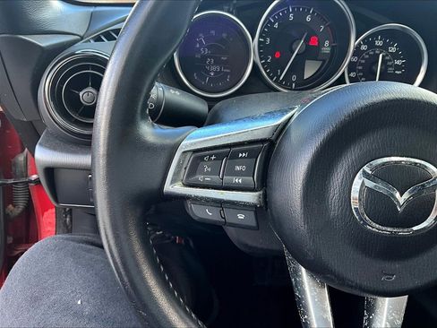 Used 2016 MAZDA MX-5 Miata Sport image 12