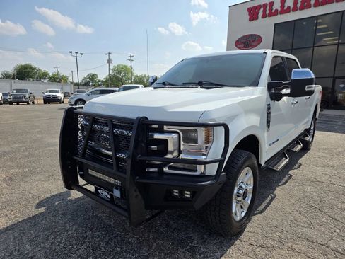 Used 2021 Ford F250 Platinum w/ FX4 Off-Road Package AWD/4WD image 3