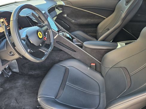 Used 2022 Ferrari Roma image 16