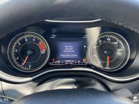 Certified 2022 Jeep Cherokee Limited image 25