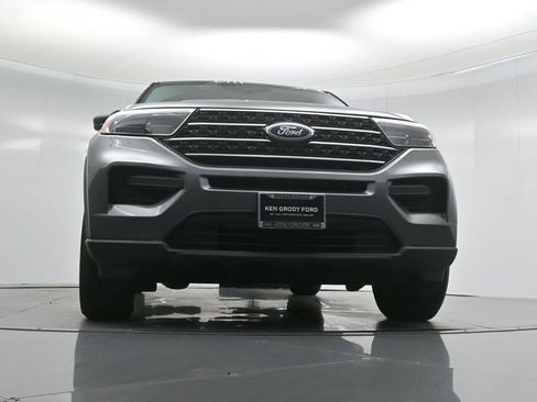 Certified 2022 Ford Explorer XLT w/ Class IV Trailer Tow Package image 49