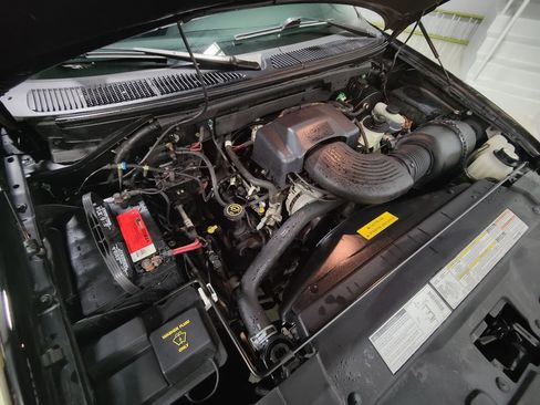 Used 2000 Ford F150 Harley-Davidson RWD image 4