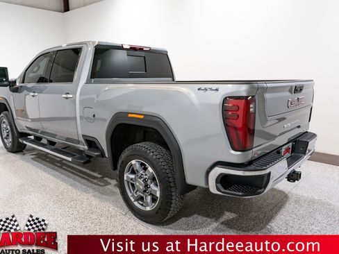 Used 2025 GMC Sierra 2500 SLT w/ SLT Premium Package image 3
