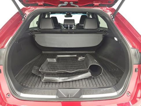 Certified 2024 Toyota Venza XLE image 34