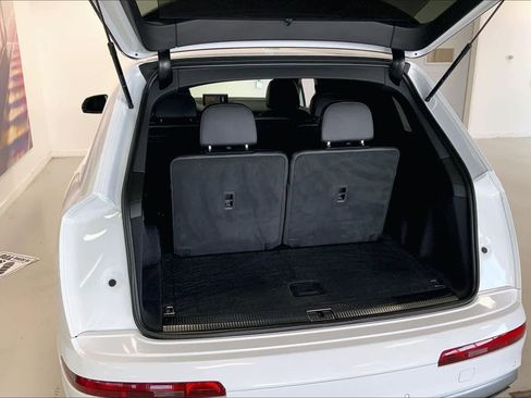 Used 2018 Audi Q7 3.0T Prestige w/ Prestige Package image 17