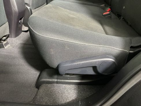 Used 2016 Toyota RAV4 XLE FWD image 29