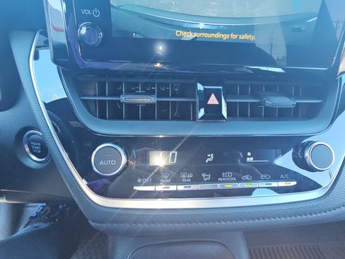 Used 2023 Toyota Corolla SE FWD image 18